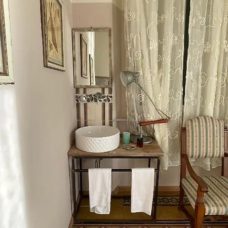 Garzelli Πανδοχείο *