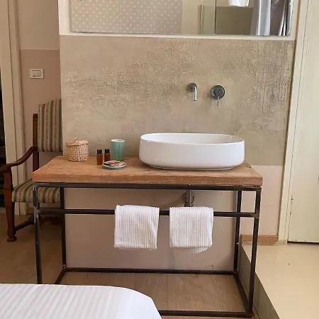 Garzelli Πανδοχείο *